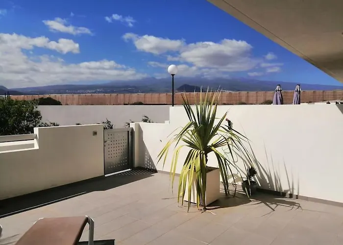 First Class Tejita Wifiber アパート *